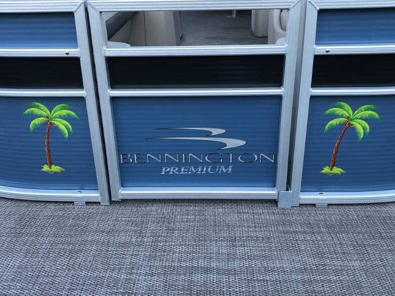 2019 Bennington  Pontoon Lettering from Dale M, FL