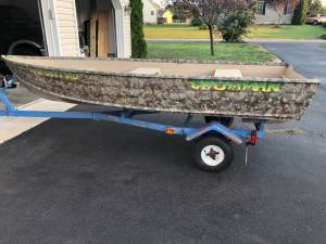 83 Grumman Aluminum boat  Lettering from Nicholas P, DE